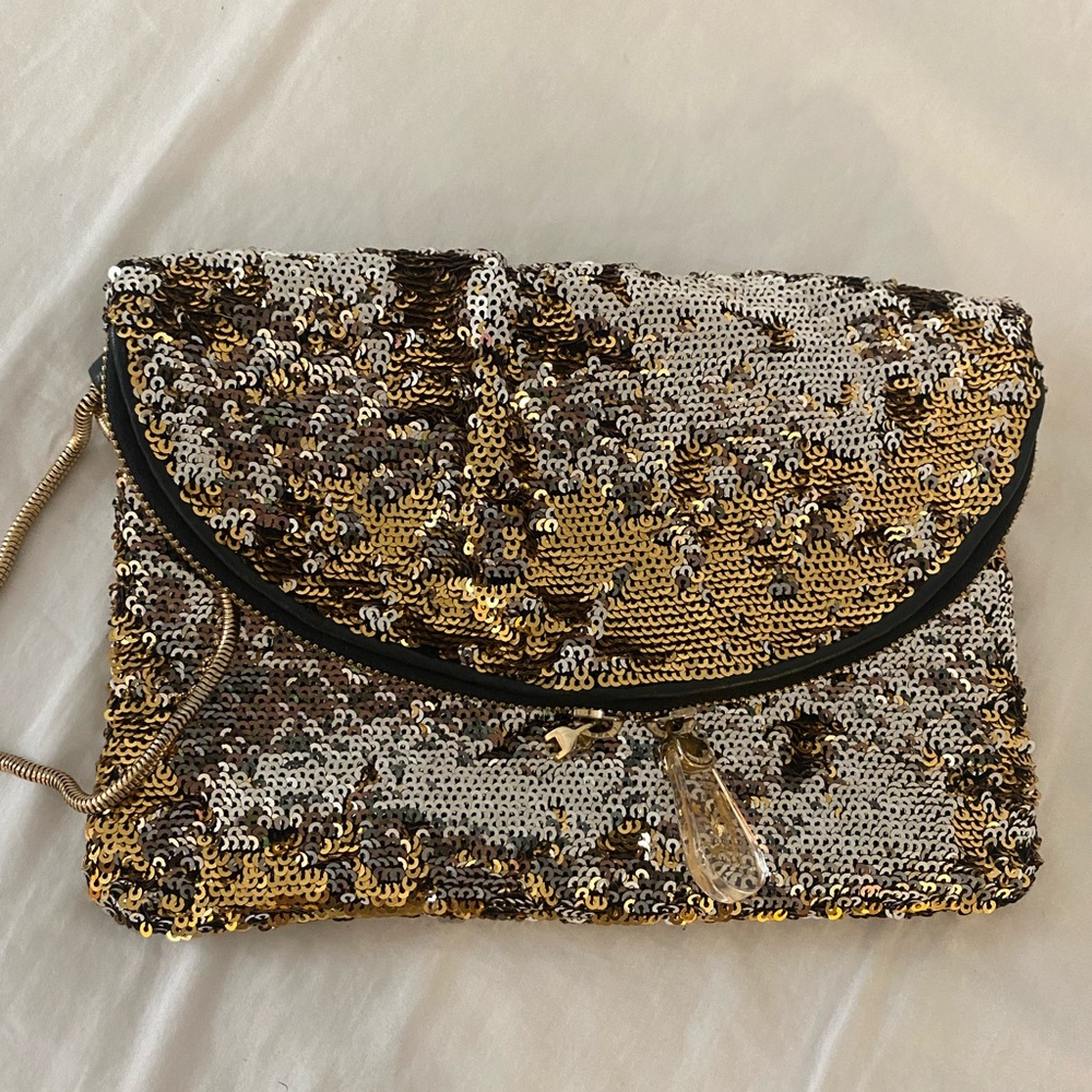 HENRI BENDEL SEQUIN CLUTCH